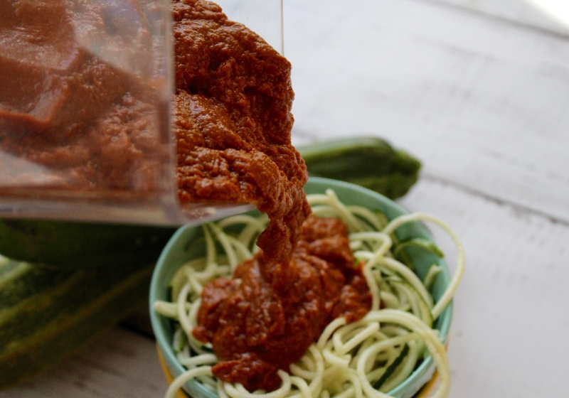 zucchini noodles, raw tomato sauce